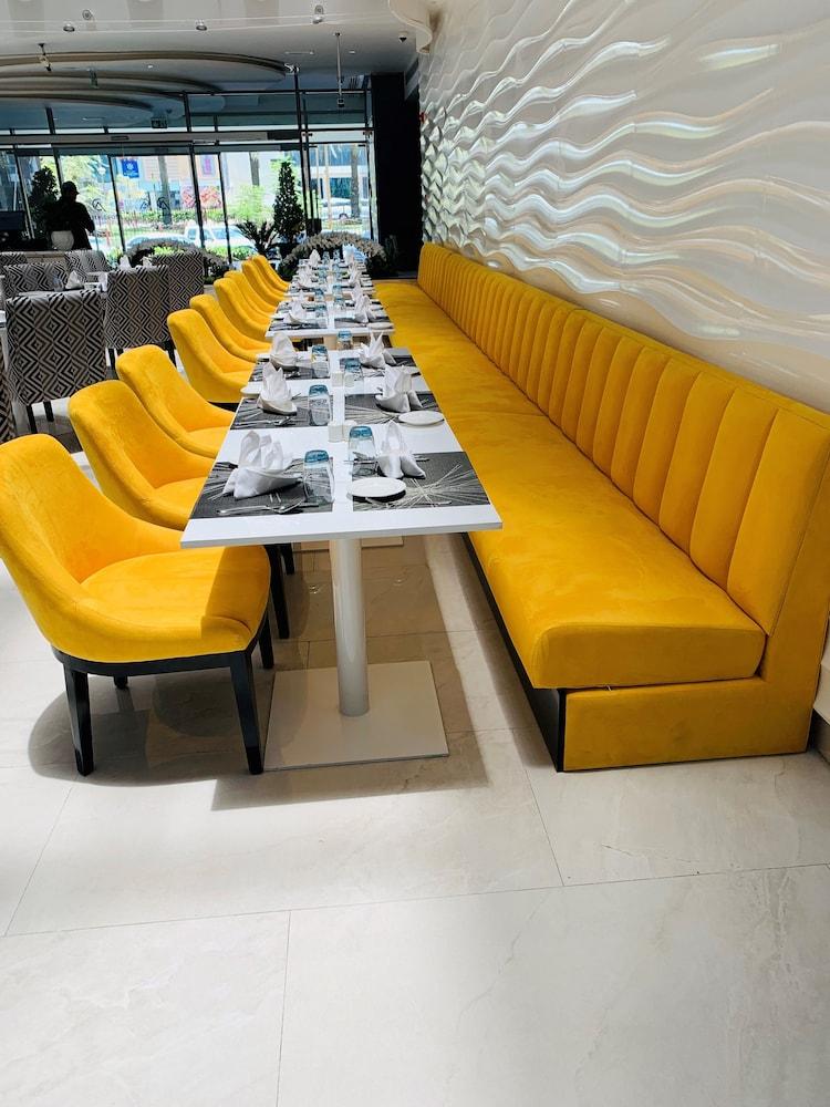 דובאי City Avenue Hotel מראה חיצוני תמונה